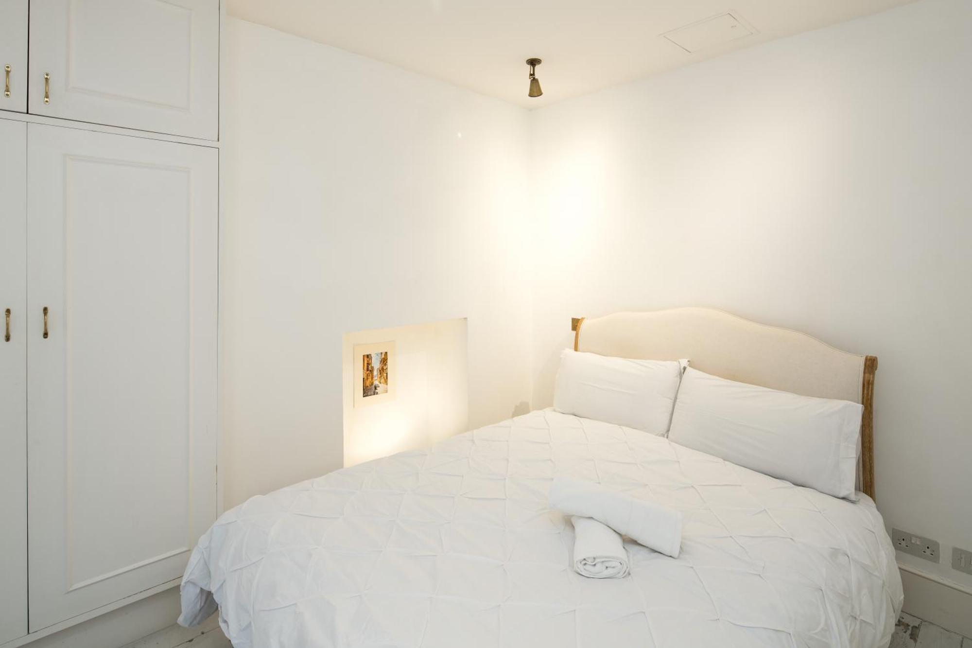 Charming 2-Bed Flat In The Heart Of Nottinghill - Steps From Portobello Rd Market And Nottinghill Bookshop Apartment London Exterior photo